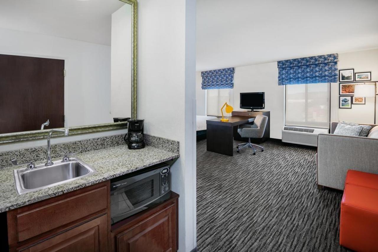 Hampton Inn San Marcos Exterior photo